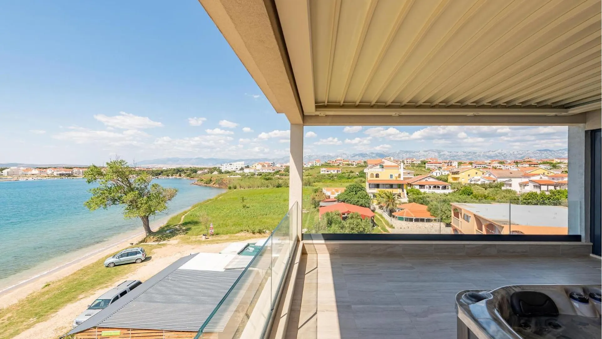 Amazing Apartment In Povljana With House Sea View