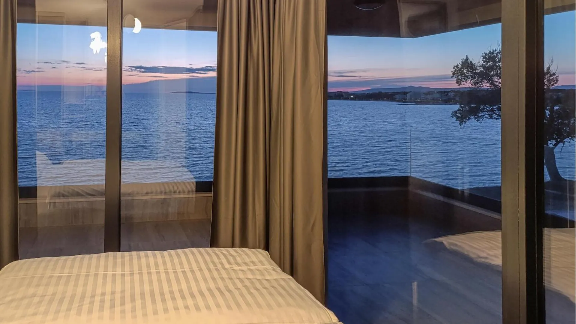 Amazing Apartment In Povljana With House Sea View 0*,  Croatie